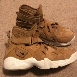 Nike Air Unlimited shoe